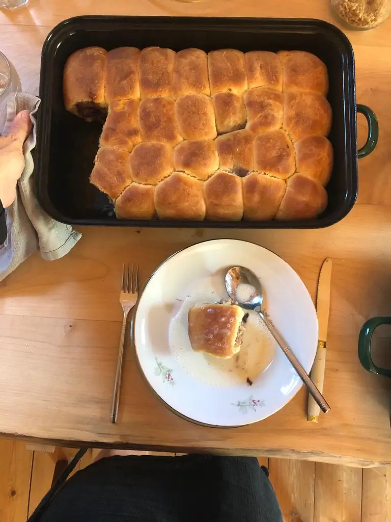 Bucheltn mit Vanillesauce